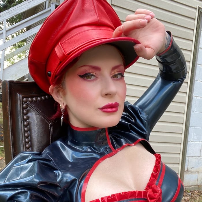 Mistress Ultra Violet Foot worship Atlanta