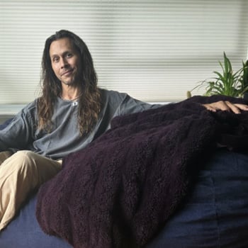 R-thr Fetishist Austin Sensuali