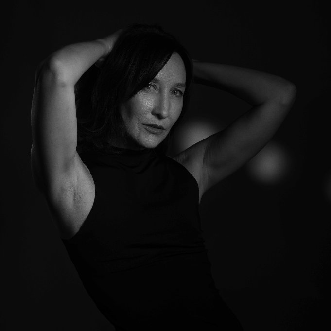 Madame A Dancer Paris