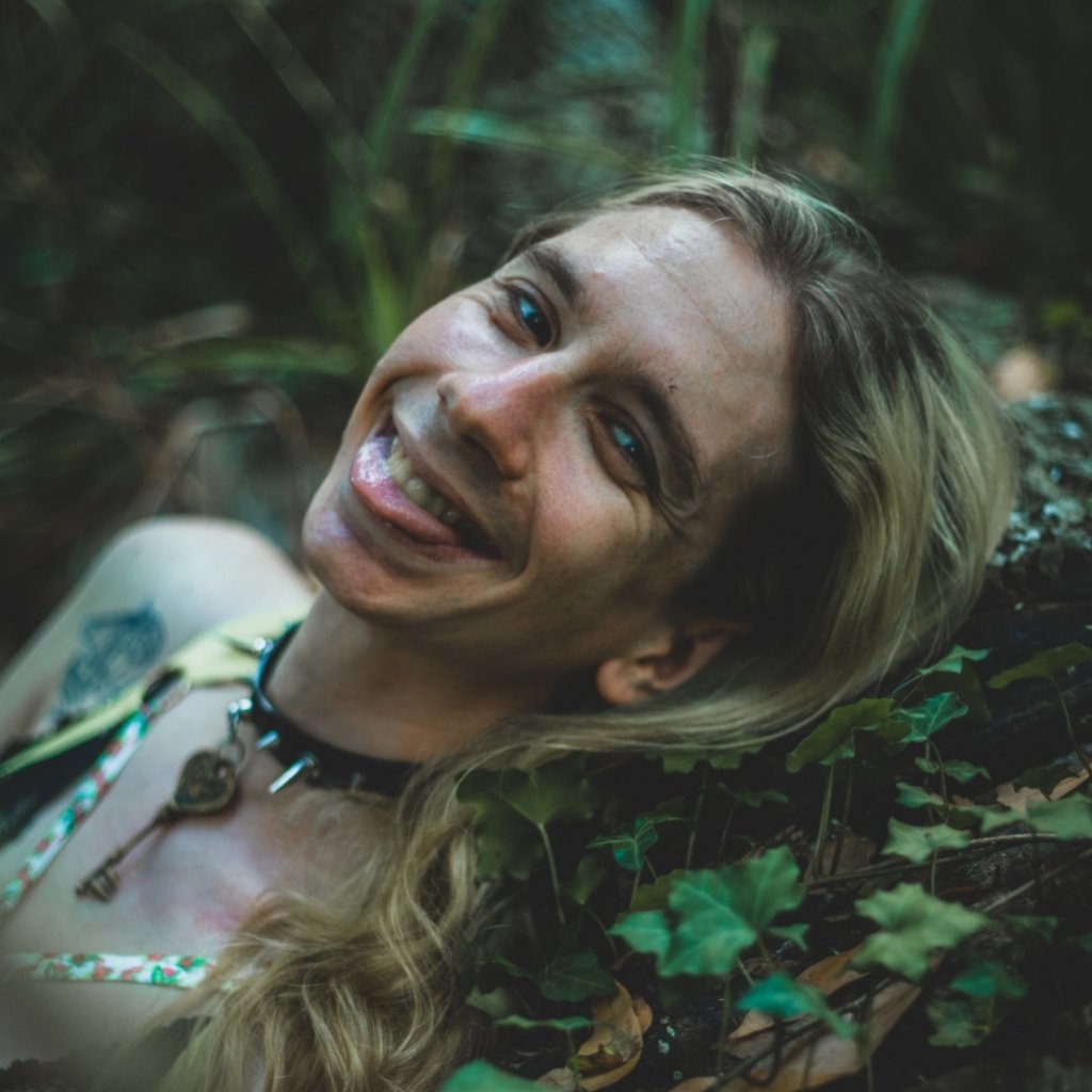 Nepha Erotic media Bordeaux