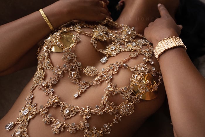 Signature Tantric wellness rituals. 
Rooted in ancient wisdom and refined through modern sensitivity.