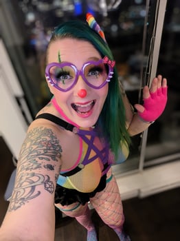 LuckyLikesLicks's photo 4