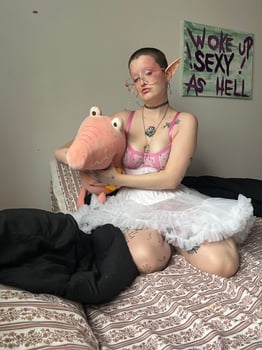 clumsyfairyy's photo 4