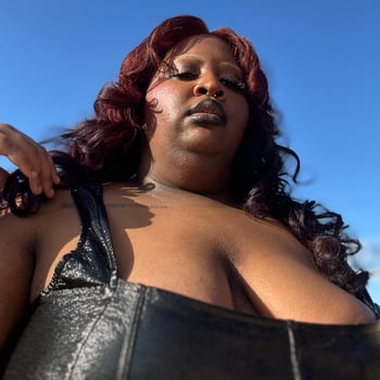Mistrex  Monique Starr