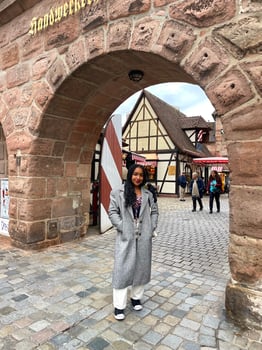 mistressivylenox's photo 1