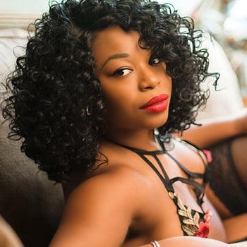 Queenie Lapdancing New York