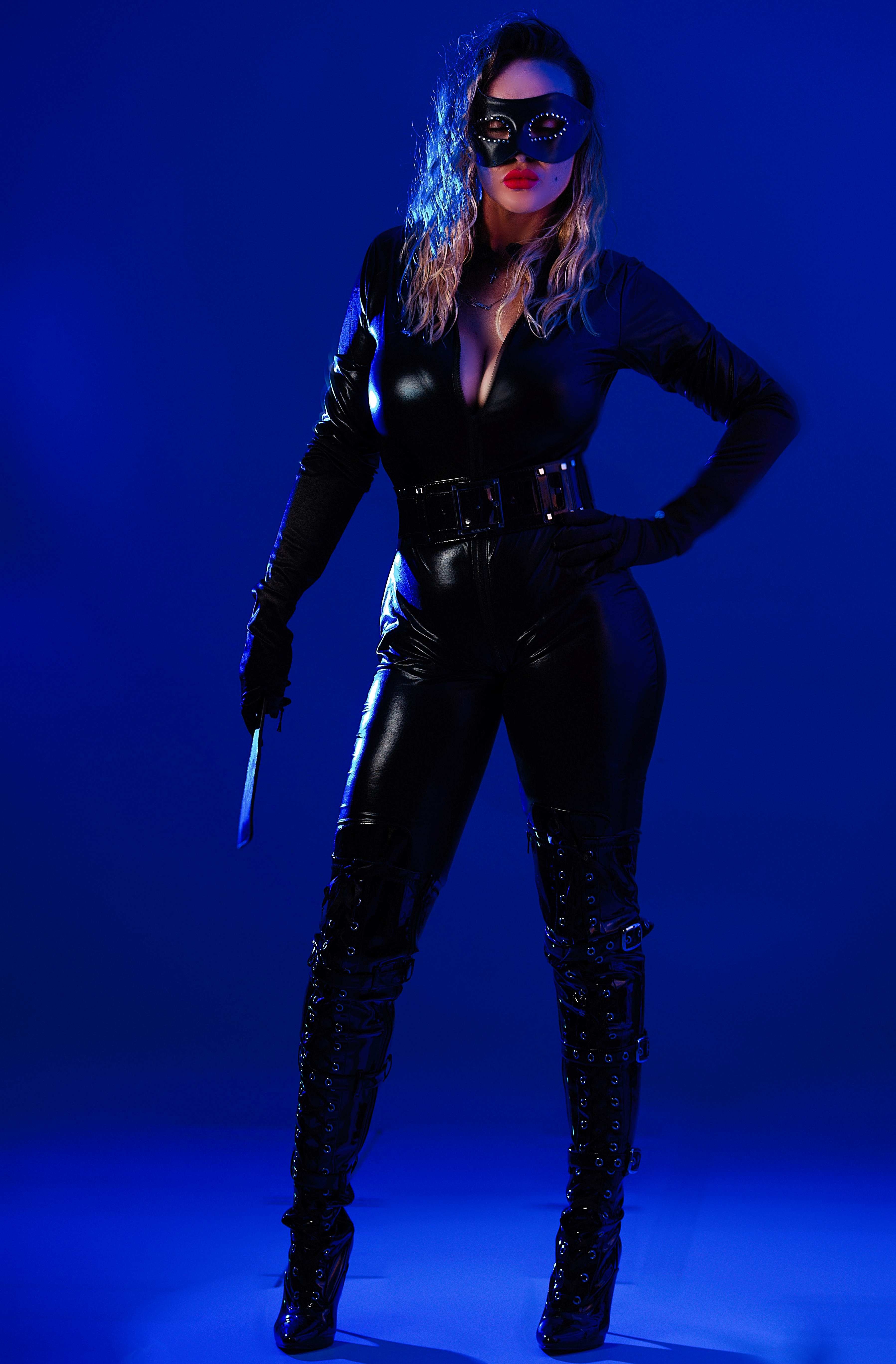 JuliaWinterStudio's photo 7