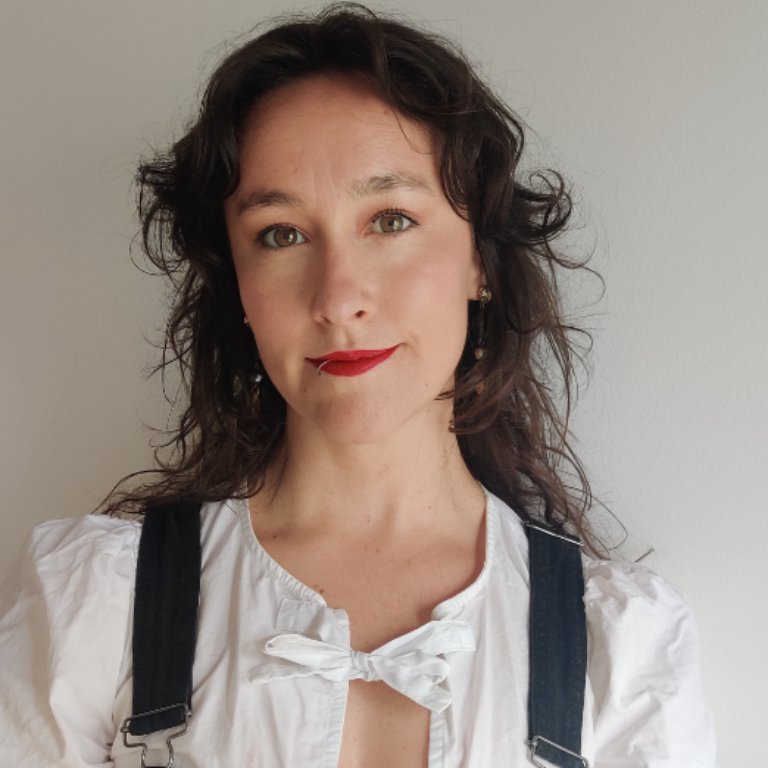 MariaWrites Author Seville