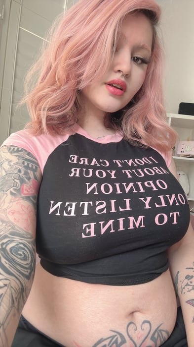 Willowneptune : Pro-Domme Writer Fetishist Direct messaging Non-sexual