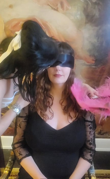 Sensual Illuminations — photo 4 by Thesensualstylist