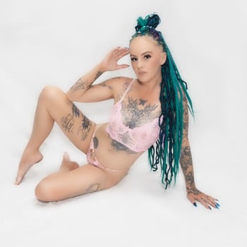 TheValkyrieGoddess's photo 3