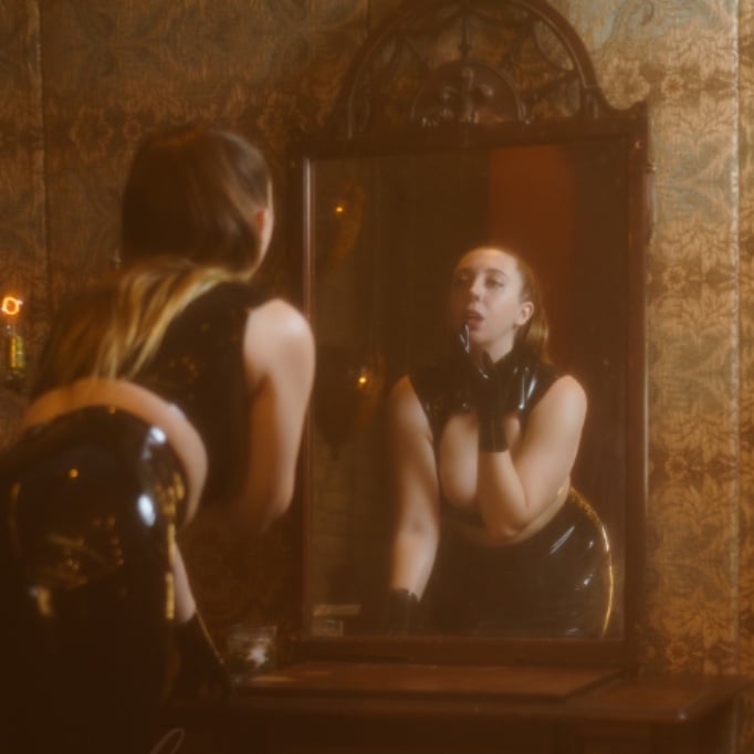 PegtressMira BDSM New York