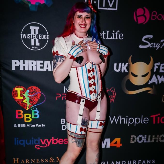 PorcelainVictoria BDSM