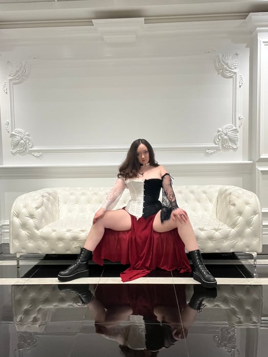 Sacred Session: one-on-one with the Priestess of Pleasure