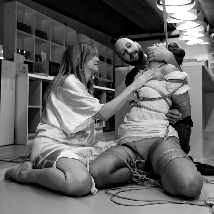 Co-topping Shibari Session with Ena & Roxu