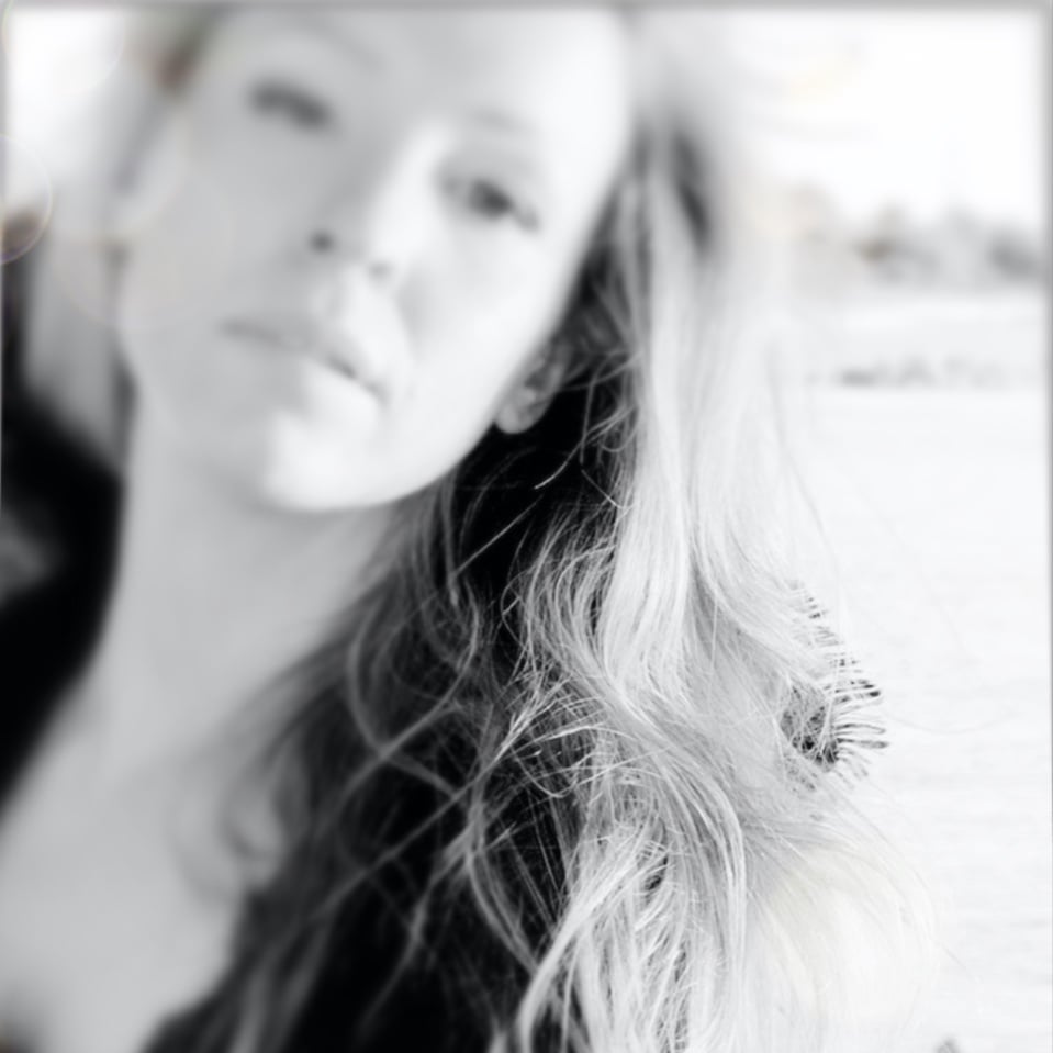 LunaRaya Artist Brunswick